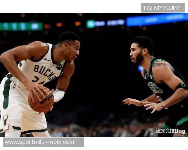 里德第二节火力全开21投11中三分命中率五成砍下28分助力全队表现出色 里德第二节火力全开21投11中三分命中率五成砍下28分助力全队表现出色